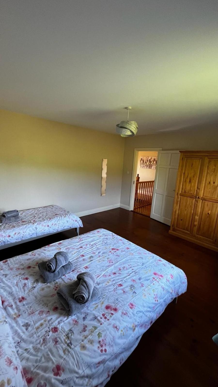 Barr An Chnoic Holiday Lettings Tipperary Bagian luar foto